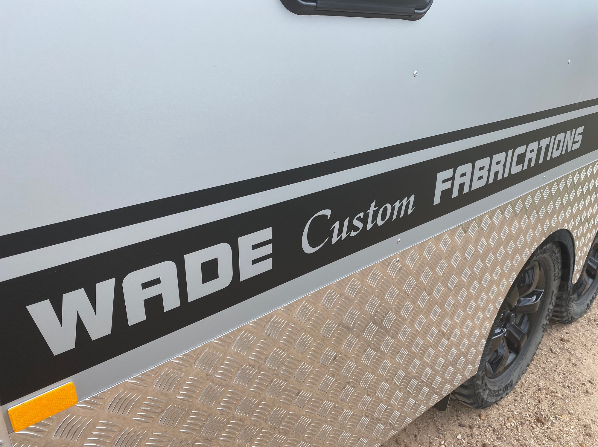 wade_custom_fabrication_ToyHauler_1